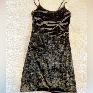 VICTORIA SECRET DARK GREEN VELVET SLIP DRESS